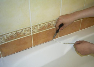 Инструкция по заделке стыка между ванной и плиткой с помощью силикона