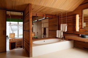 Дизайн ванной в деревянном доме